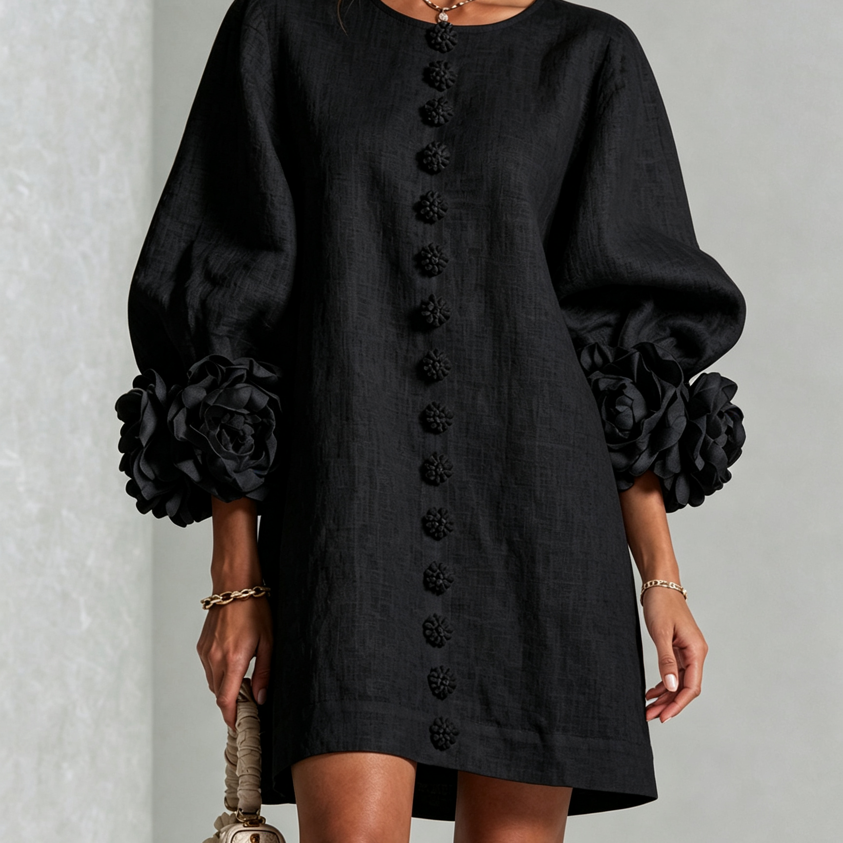 Amara - Mini Robe Elegante com Botões Florais