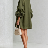 Amara - Mini Robe Elegante com Botões Florais