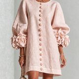 Amara - Mini Robe Elegante com Botões Florais