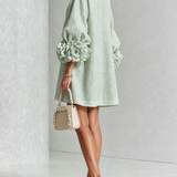 Amara - Mini Robe Elegante com Botões Florais