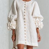 Amara - Mini Robe Elegante com Botões Florais