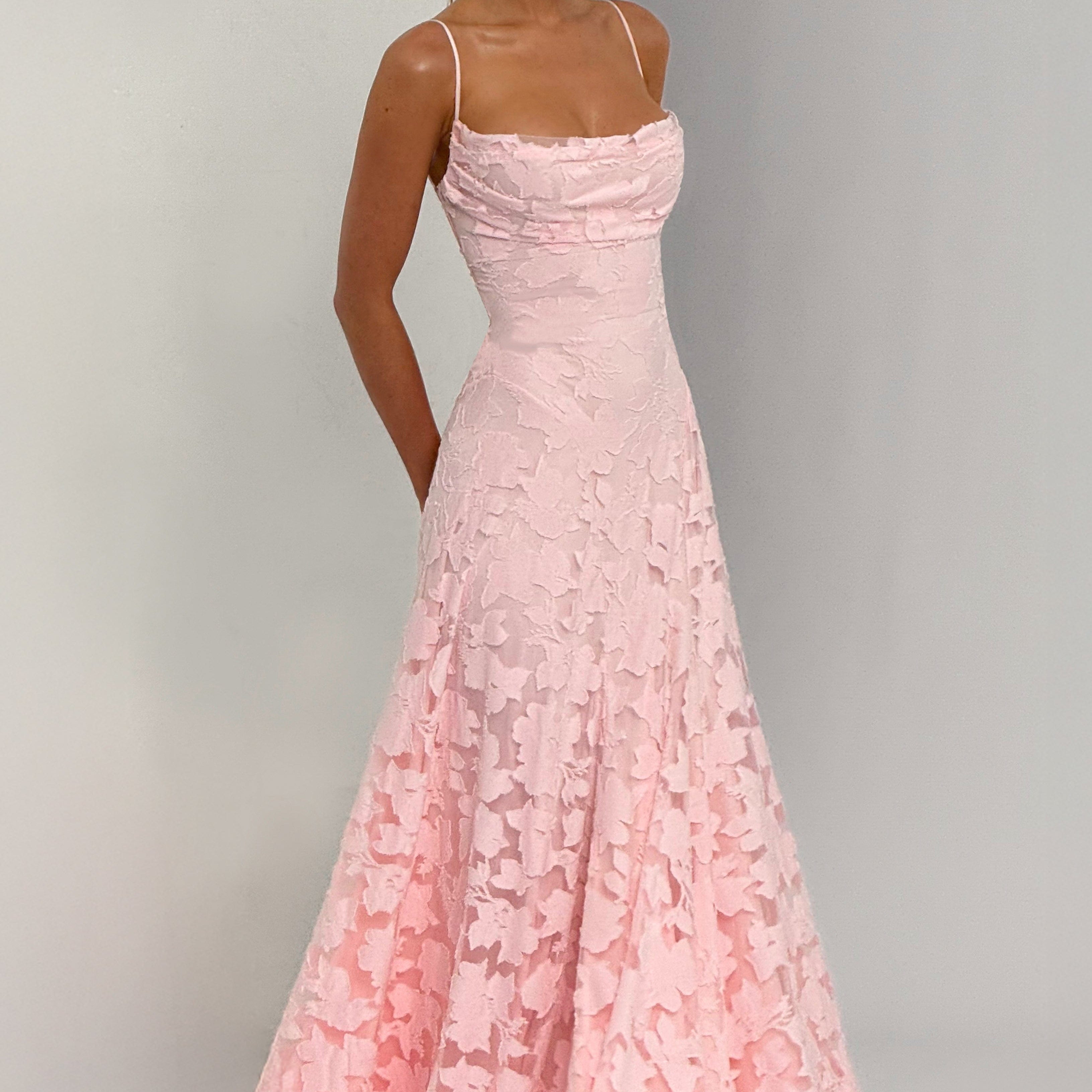 Virginia - Vestido maxi com decote em cascata